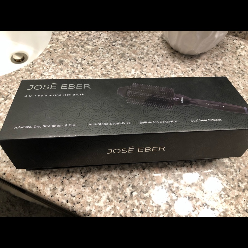 New Jose Eber hot brush